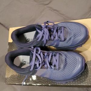 Women's shoes. Salomon size 8. Perfect condition